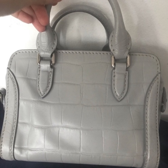 Authentic Alexander McQueen Skull Mini Bag in Grey Croc Leather - Picture 3 of 12